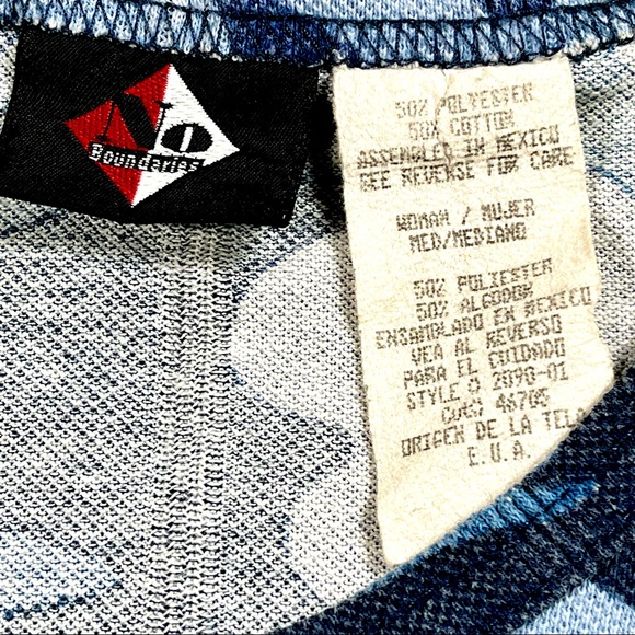 No Boundaries VINTAGE size medium shades of blue camo Vneck,crop top shirt - Picture 7 of 8